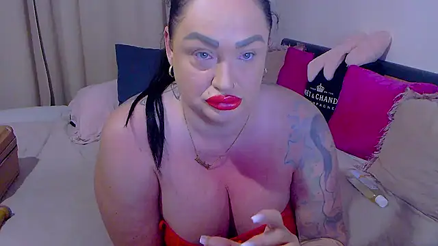 BustyVicky online show from 05.03.26