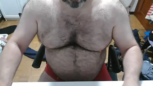 Snapshot of mikeyhotbear chatting on 06.30.26 mikeyhotbear online show from 06.30.26