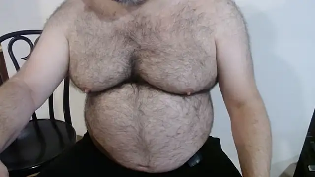 Snapshot of mikeyhotbear chatting on 07.10.26 mikeyhotbear online show from 07.10.26