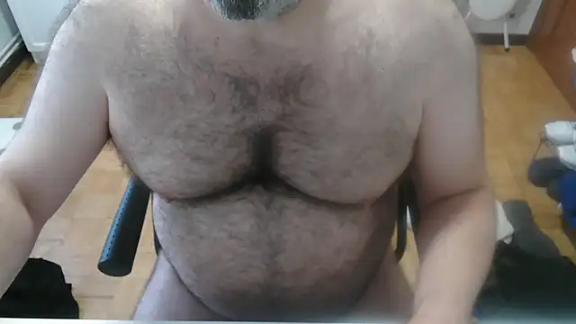 Snapshot of mikeyhotbear chatting on 07.13.26 mikeyhotbear online show from 07.13.26