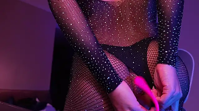 GabriSaenz online show from 12.28.24