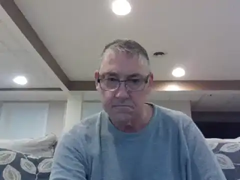 Snapshot of takeitall101 chatting on 02.23.25 takeitall101 online show from 02.23.25