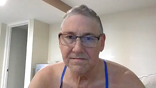 Snapshot of takeitall101 chatting on 11.02.25 takeitall101 online show from 11.02.25