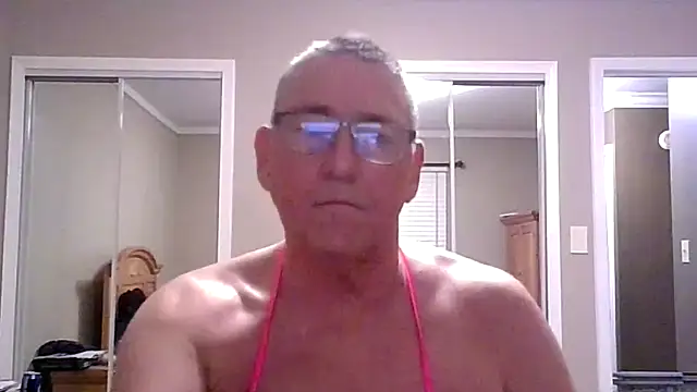 Snapshot of takeitall101 chatting on 11.15.25 takeitall101 online show from 11.15.25