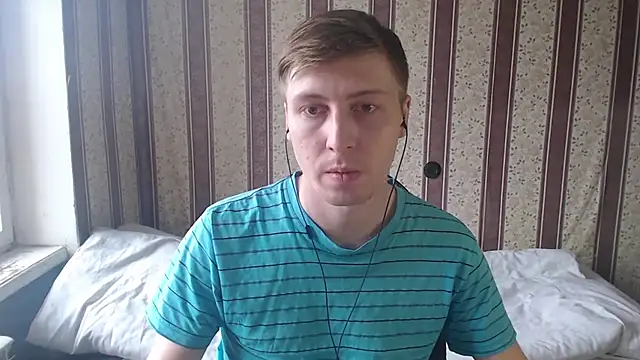 Snapshot of darienlarge chatting on 03.13.25 darienlarge online show from 03.13.25