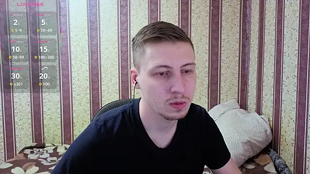 Snapshot of darienlarge chatting on 01.09.26 darienlarge online show from 01.09.26