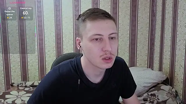 Snapshot of darienlarge chatting on 01.11.26 darienlarge online show from 01.11.26