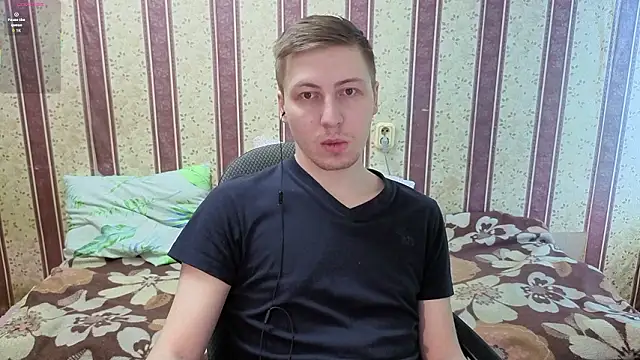 Snapshot of darienlarge chatting on 02.03.26 darienlarge online show from 02.03.26