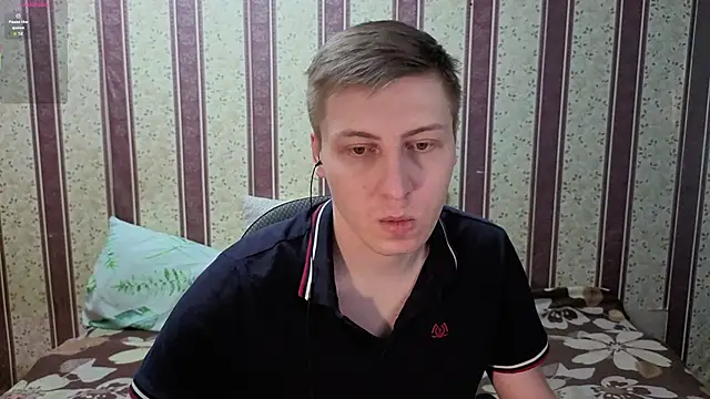 Snapshot of darienlarge chatting on 02.06.26 darienlarge online show from 02.06.26