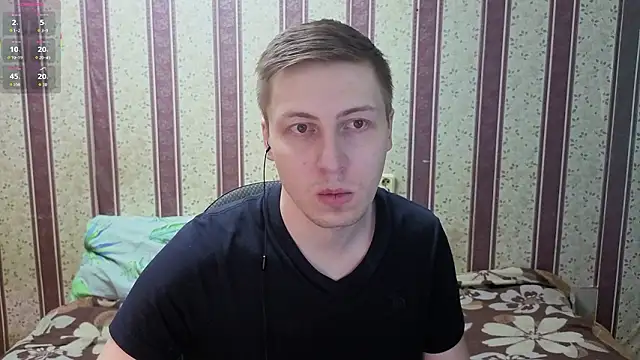 Snapshot of darienlarge chatting on 02.08.26 darienlarge online show from 02.08.26