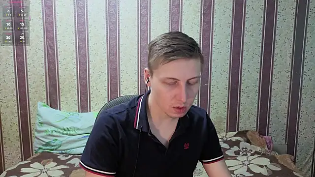 Snapshot of darienlarge chatting on 02.09.26 darienlarge online show from 02.09.26