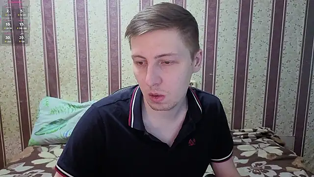 Snapshot of darienlarge chatting on 02.10.26 darienlarge online show from 02.10.26