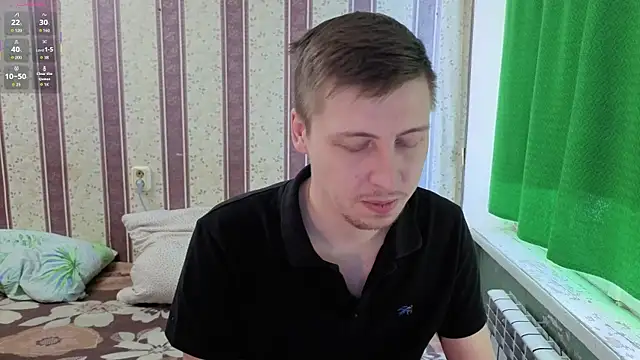 Snapshot of darienlarge chatting on 02.15.26 darienlarge online show from 02.15.26