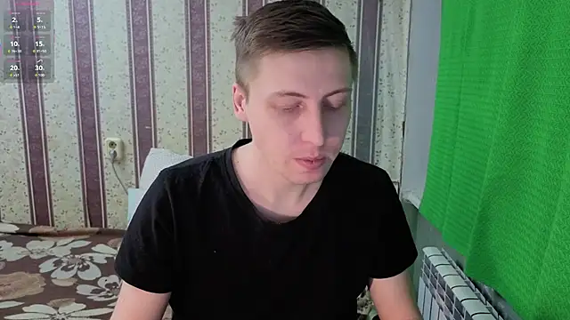 Snapshot of darienlarge chatting on 02.17.26 darienlarge online show from 02.17.26