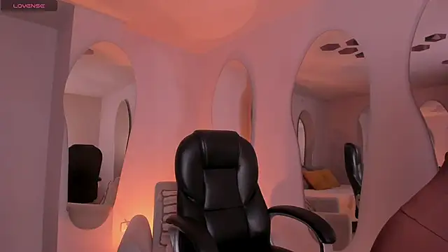 ErikaBenz  online show from 01.11.26