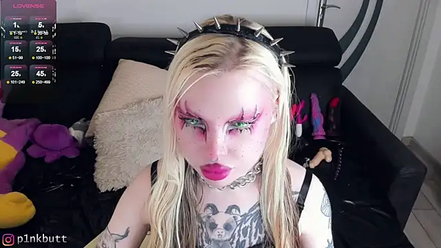 Snapshot of HelenGoat chatting on 02.01.25 HelenGoat online show from 02.01.25