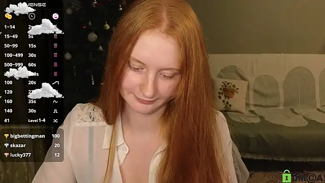 Snapshot of astoria_ross_ chatting on 01.16.25 astoria ross online show from 01.16.25