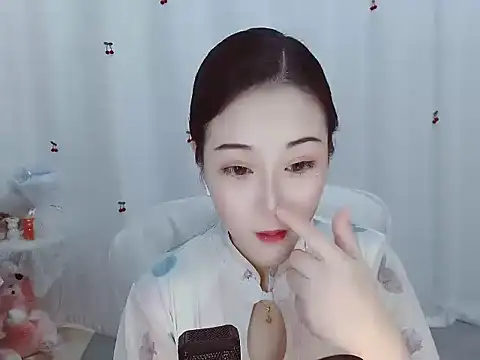 Snapshot of Angel-C chatting on 09.18.25 Angel-C online show from 09.18.25