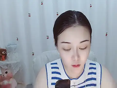 Snapshot of Angel-C chatting on 10.02.25 Angel-C online show from 10.02.25