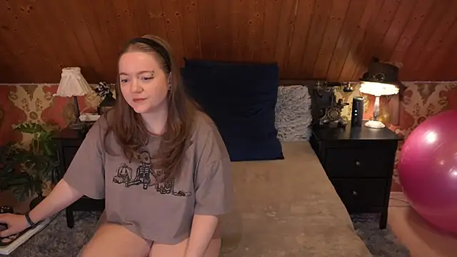 Snapshot of TessaWinter chatting on 01.08.26 TessaWinter online show from 01.08.26