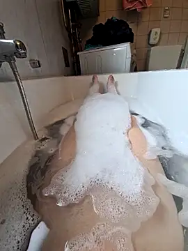 Snapshot of toeloverlive chatting on 09.23.25 toeloverlive online show from 09.23.25