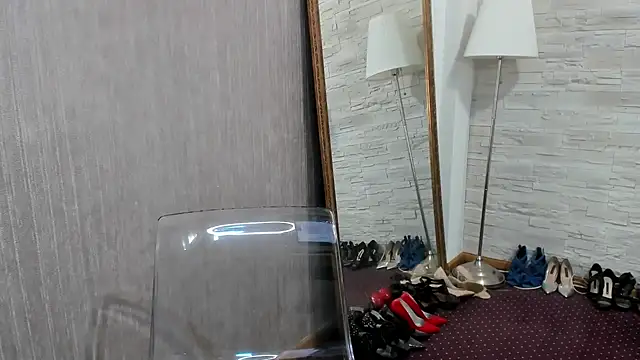 ElisaBaxter online show from 03.04.25