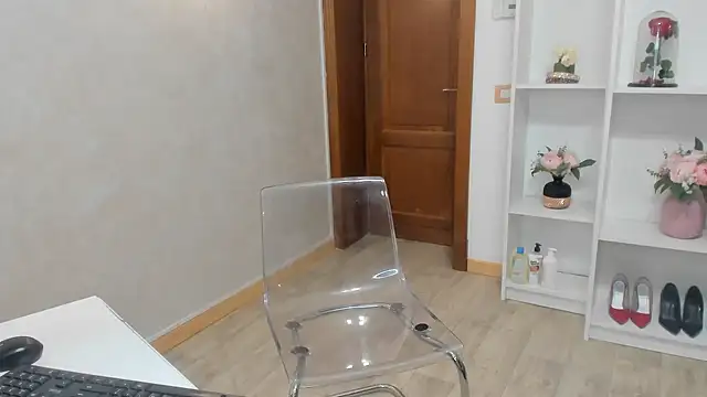 ElisaBaxter online show from 03.21.25