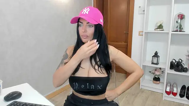 ElisaBaxter online show from 09.28.25