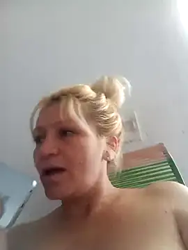 Snapshot of Nicolle_Milf chatting on 03.03.25 Nicolle Milf online show from 03.03.25