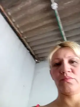 Snapshot of Nicolle_Milf chatting on 03.11.25 Nicolle Milf online show from 03.11.25