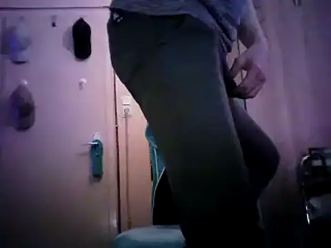 Snapshot of PassiveStute25 chatting on 02.08.25 PassiveStute25 online show from 02.08.25