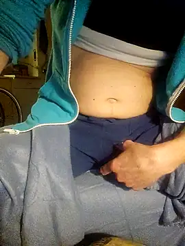 Snapshot of PassiveStute25 chatting on 11.05.25 PassiveStute25 online show from 11.05.25