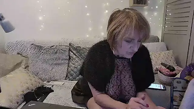 phrynaxh online show from 03.19.25