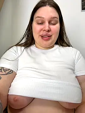 Snapshot of perfect_sweety_girl chatting on 09.08.25 perfect sweety girl online show from 09.08.25