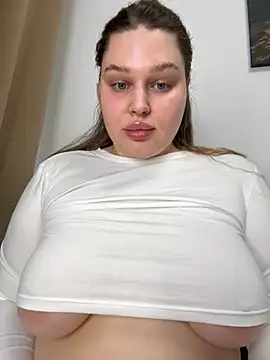 Snapshot of perfect_sweety_girl chatting on 10.10.25 perfect sweety girl online show from 10.10.25