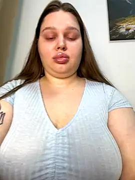 Snapshot of perfect_sweety_girl chatting on 10.14.25 perfect sweety girl online show from 10.14.25