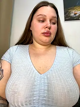 Snapshot of perfect_sweety_girl chatting on 11.05.25 perfect sweety girl online show from 11.05.25