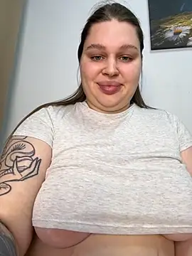 Snapshot of perfect_sweety_girl chatting on 11.14.25 perfect sweety girl online show from 11.14.25