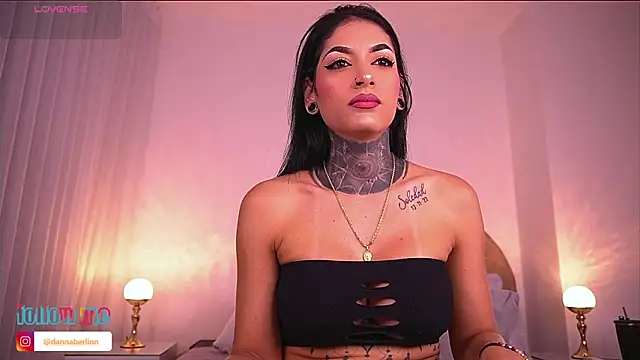 Snapshot of danna_berlin_ chatting on 11.15.25 danna berlin online show from 11.15.25