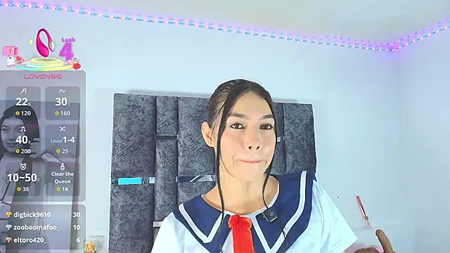 Snapshot of Natasharuso chatting on 10.16.25 Natasharuso online show from 10.16.25