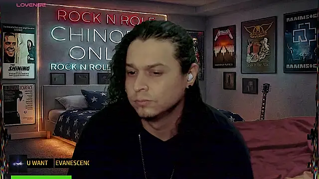 Snapshot of chino_roz chatting on 05.16.26 chino roz online show from 05.16.26