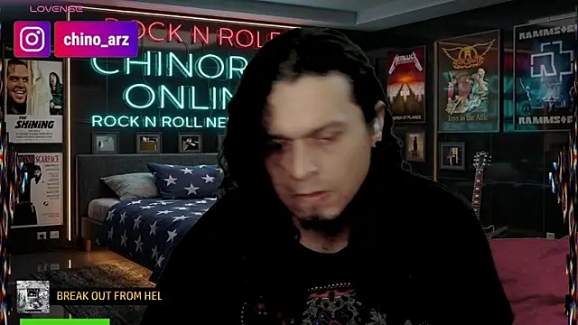 Snapshot of chino_roz chatting on 05.25.26 chino roz online show from 05.25.26