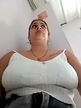 Snapshot of Latina_sexy1 chatting on 07.27.26 Latina sexy1 online show from 07.27.26