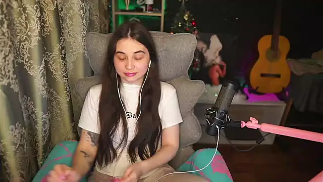 Snapshot of delicatedBailey chatting on 05.05.26 delicatedBailey online show from 05.05.26