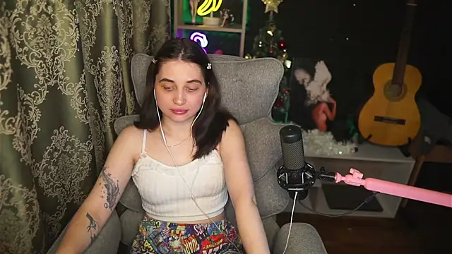 Snapshot of delicatedBailey chatting on 07.23.26 delicatedBailey online show from 07.23.26