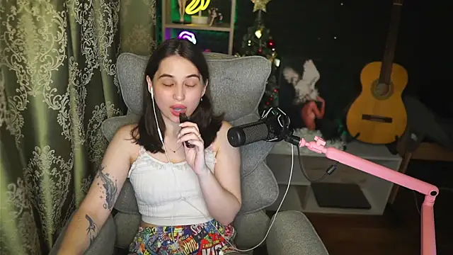 Snapshot of delicatedBailey chatting on 07.31.26 delicatedBailey online show from 07.31.26