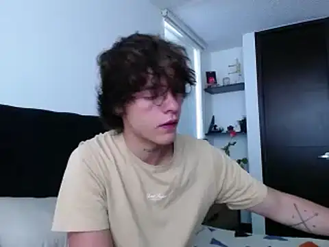 Santiago kiler online show from 12.11.24