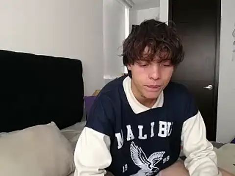 Santiago kiler online show from 02.03.25