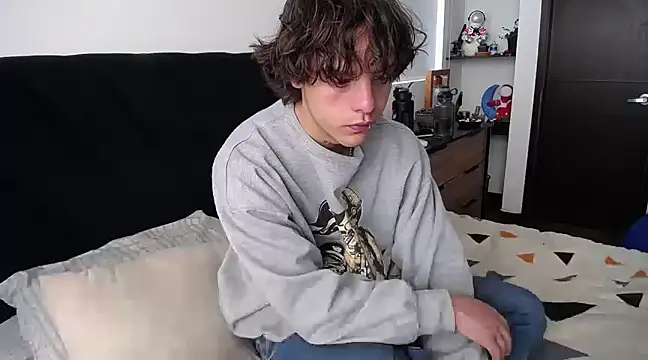 Santiago kiler online show from 02.18.25