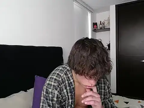 Santiago kiler online show from 02.20.25